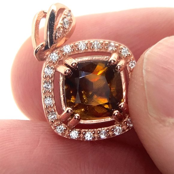 Sphene 2.50ct Rose Gold Finish Solid 925 Sterling Silver Pendant - Picture 1 of 7